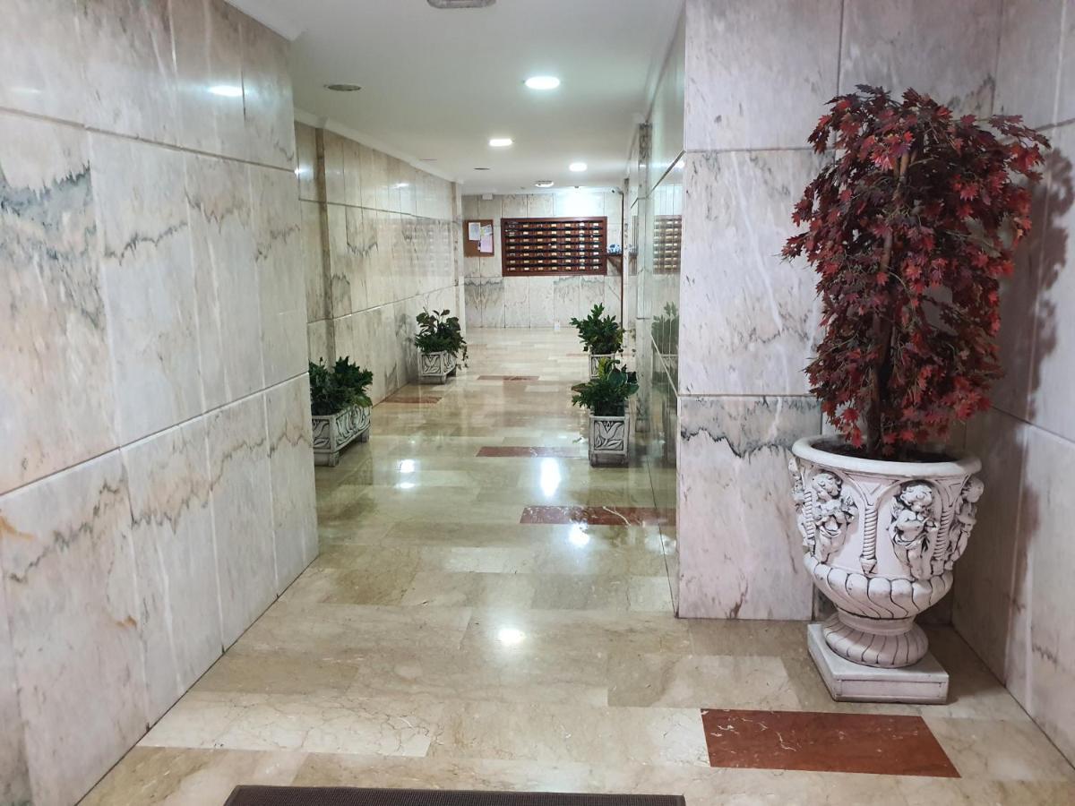 Apartamento Nuevo Centro Гранада Екстериор снимка